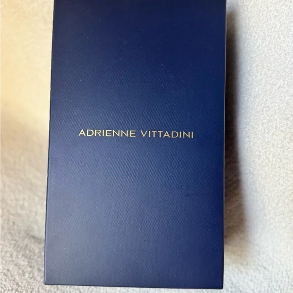 Adrienne Vittadini Gold Wedge Sandals NEW in Box - Picture 13 of 13